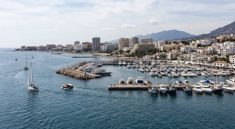 Puerto de la Bajadilla marina in Marbella